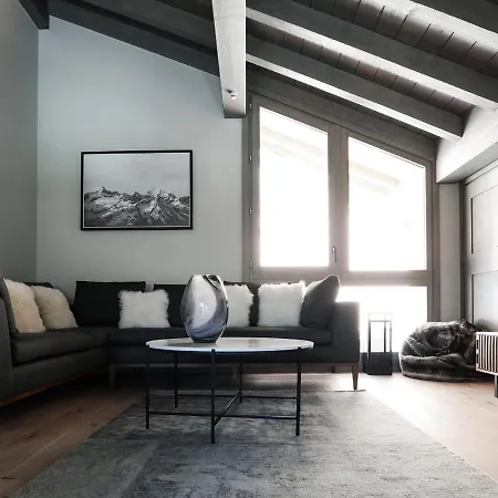 Chalet Confortable Aux Pistes Avec Sauna, Wifi, Parking Chalet *