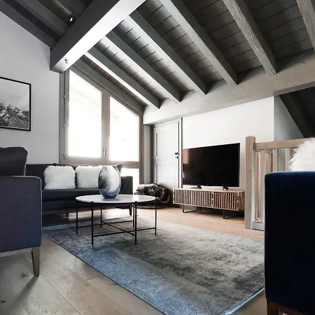 Chalet Confortable Aux Pistes Avec Sauna, Wifi, Parking Chalet *